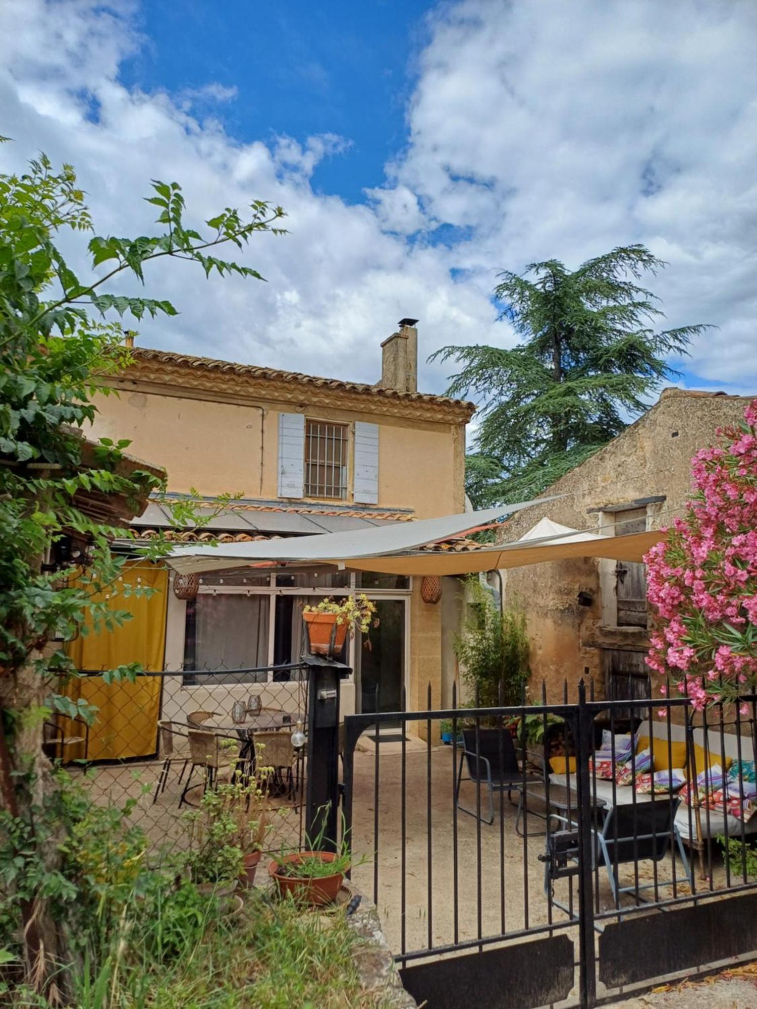 La Ferme D'Andrea 3 Chambres Piscine Privee Climatisation A 3Min A Pied Du Centre Lourmarin Exterior photo